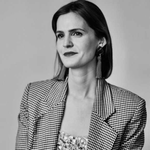 Toronto Stylist - Picture 2 of 2